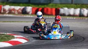 Vincent Stiffel im Rad-an-Rad-Zweikampf auf der Kartbahn