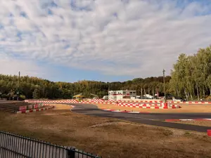 Blick auf den Erftlandring in Kerpen beim Trainingswochenende